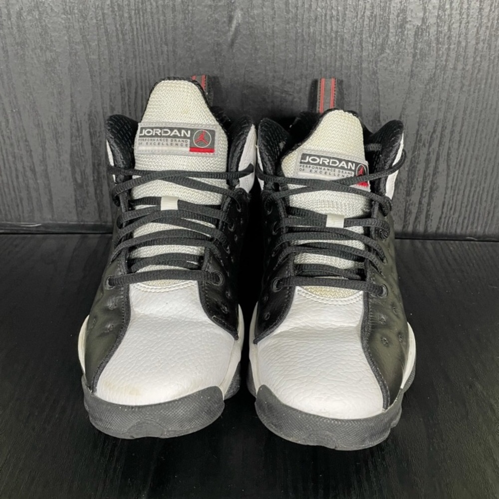 Cute Jordan Jumpman Team II Sneakers. Boys 7, women 8 Clean and Fits Beautifully